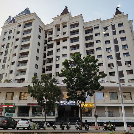 Richmond Inn And Suites 마니팔라 외부 사진