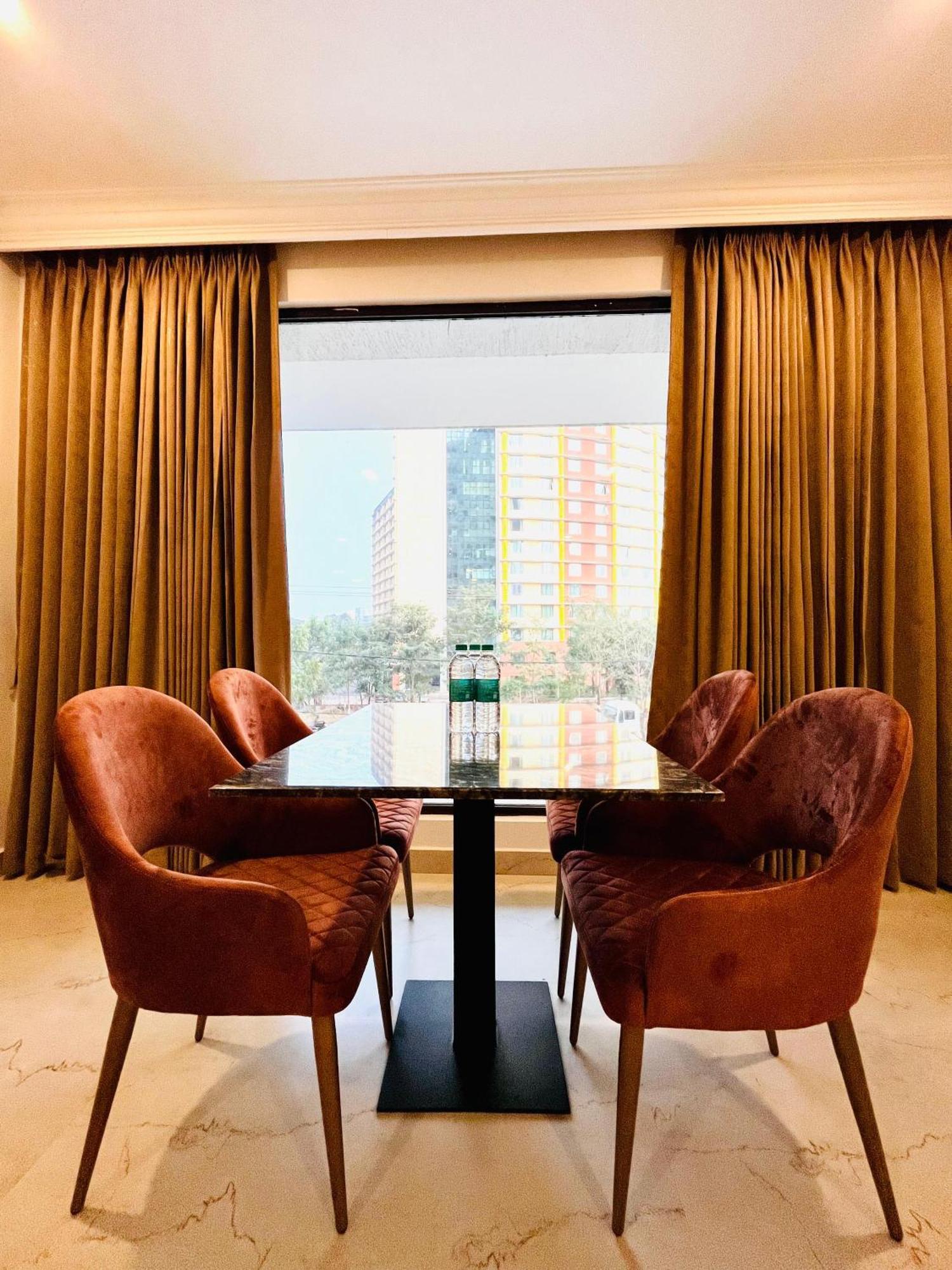 Richmond Inn And Suites 마니팔라 객실 사진